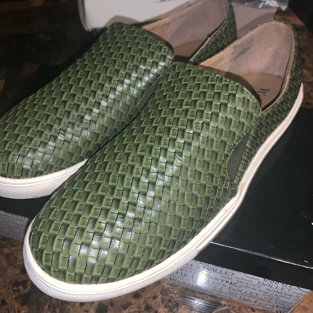 Khaki Green Leather Skips
